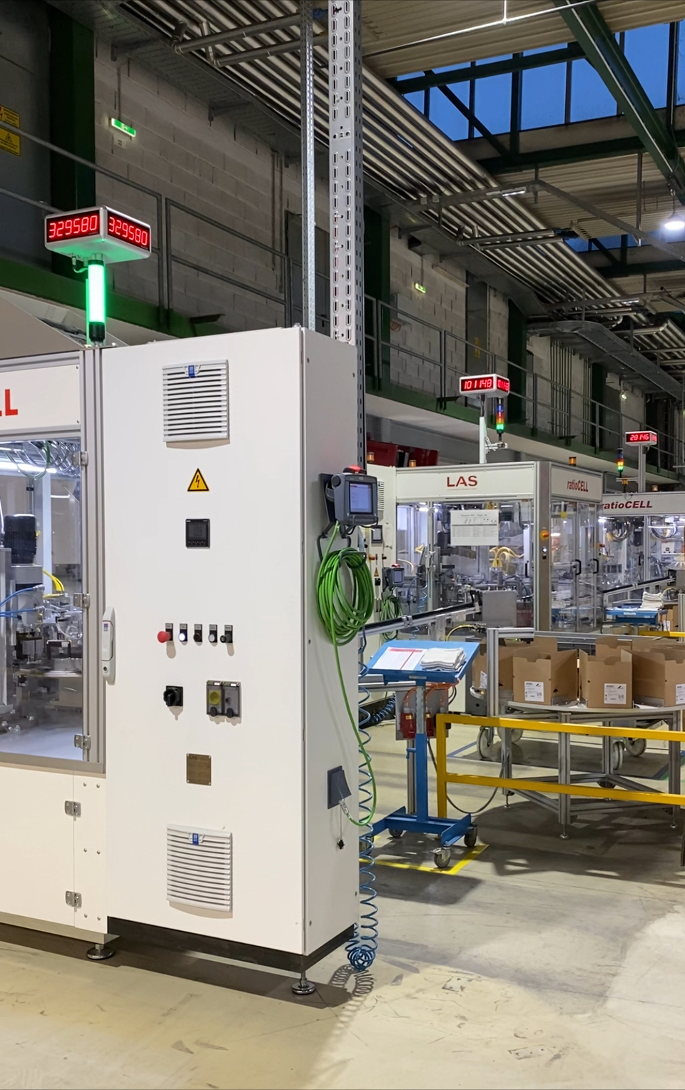 Kalsdorf-i gyár automatizált gépei
