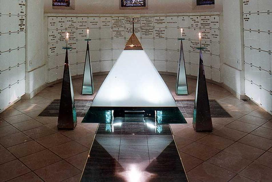 Ossarium a Közép-Ferencvárosi Páli Szent Vince Plébániatemplomban