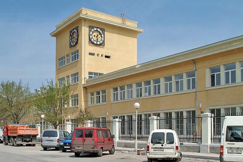 Buszgarázsból boltgarázs