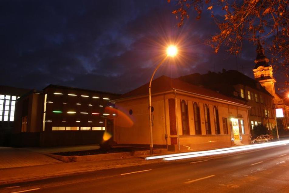 Tisza Mozi – építész: Álmosdi Árpád, Csendes Monika, Ártér Építészműterem – fotó: Illyés Csaba, Álmosdi Árpád