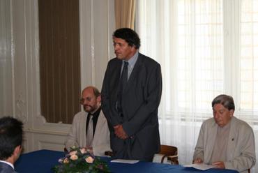 Az ünnepség elnöksége, balról: Dr. Becker Gábor, Reischl Gábor és Finta József
