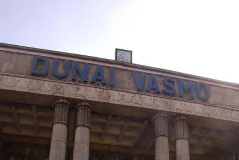 Dunai Vasmű Főkapu