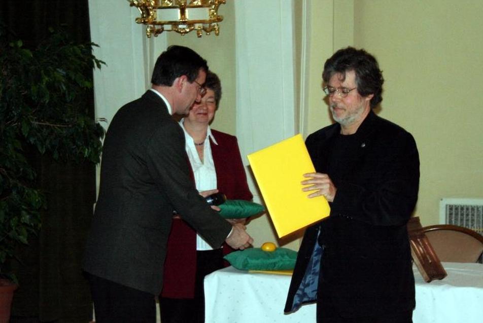 melyet Kuslits Tibor, Sopron főépítésze vett át.