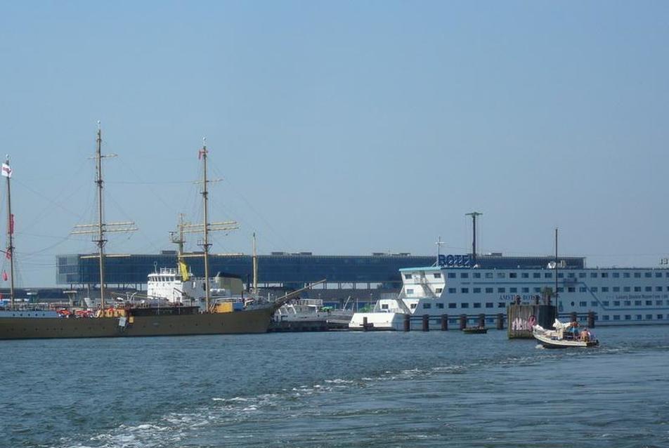 Művésztelep a hajógyárban — NDSM kunststad – artfactory / Amszterdam