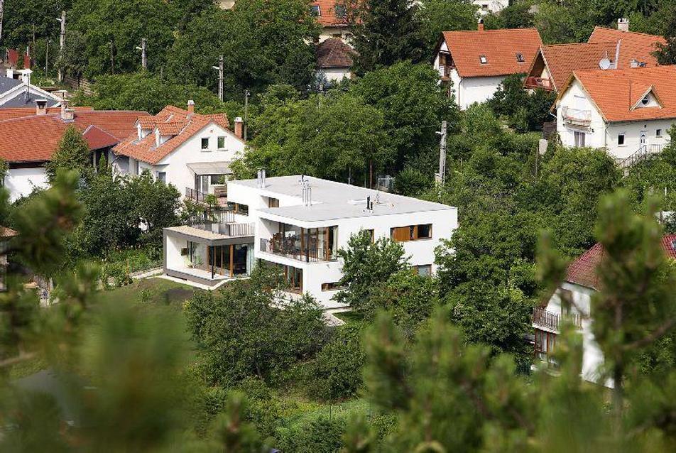 Három generációs családi ház Budaörsön