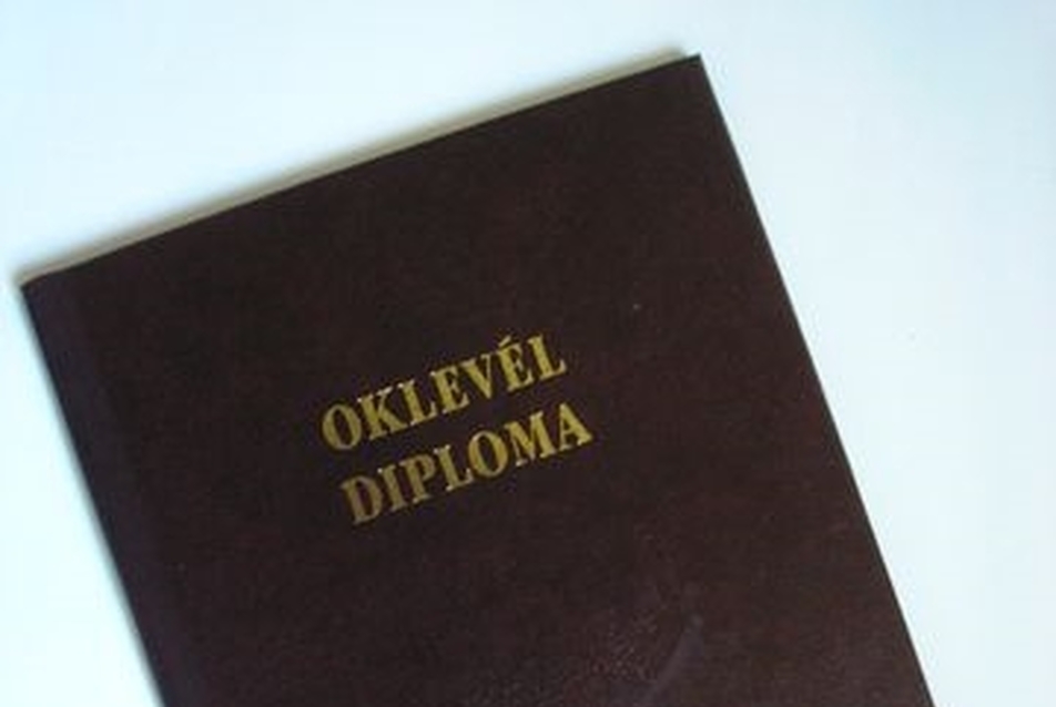 2008. évi Diplomadíjak — közelekedik a beadási határidő