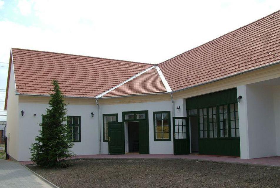 Civil Inkubátorház, Kisbér - fotó: Mesterházy Ferenc