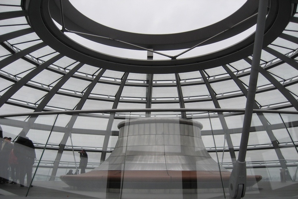 Reichstag kupolája - Sir Norman Foster