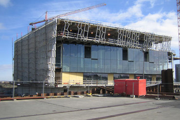 Harpa Koncertterem. Vezető tervezők: Henning Larsen, Olafur Eliasson. Forrás: http://www.designboom.com