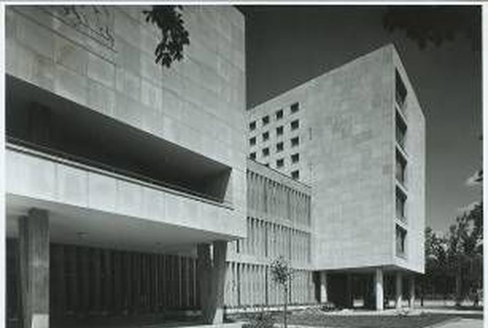 MÉMOSZ-székház, Budapest VI., Városligeti fasor 52. (Preisich Gáborral, Perényi Imrével, Szrogh Györggyel) 1948-50