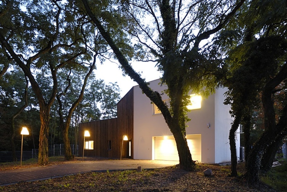 Poznan melletti ház. Tervező: Neostudio Architects, Bartosz Jarosz, Paweł Świerkowski, Magda Nowak