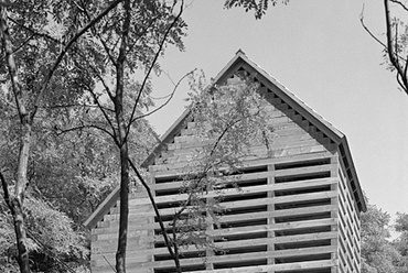 Kápolna.  Vezető tervezők: Cseh András, Czigány Tamás, Papp  Róbert. fotó: Czigány Tamás, Cseh András - Chapel, Architects-in-chief: Andras Cseh, Tamas Czigany, Robert Papp. Photo: Andras Cseh, Tamas Czigany