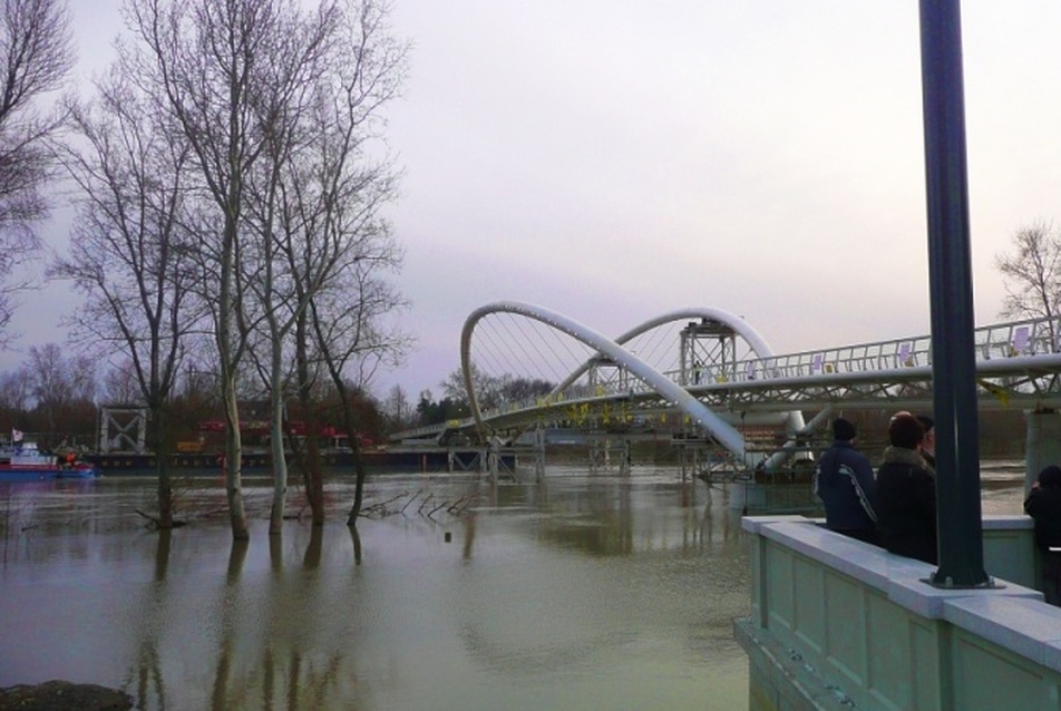 Tiszavirág híd avatása, Szolnok - fotó: perika