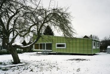 Stroh Haus, Svájc - egy modern megjelenésű szalmaház, Forrás: http://strohhaus.net/strohhaus/home?b=03