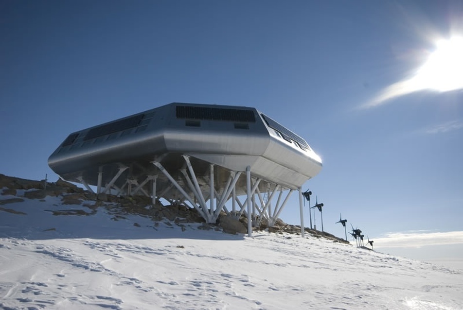 A jég hátán is kizárólag megújuló energiával - kutatóállomás az Antarktiszon