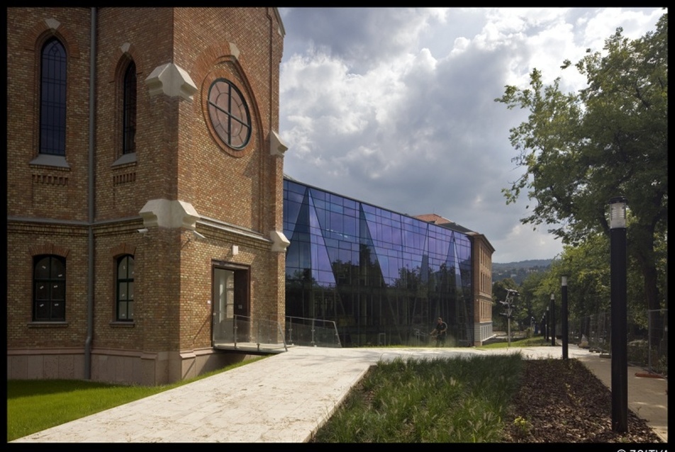 Akadémia Park Officium Irodaház - Lukács István, Vikár András, Gál Árpád, fotó: Zsitva Tibor