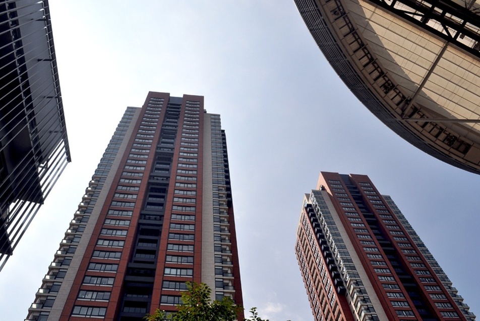 Roppongi Hills Lakótorony. Épitész: Nikken Sekkei Ltd. 2003., fotó: Várhelyi Judit