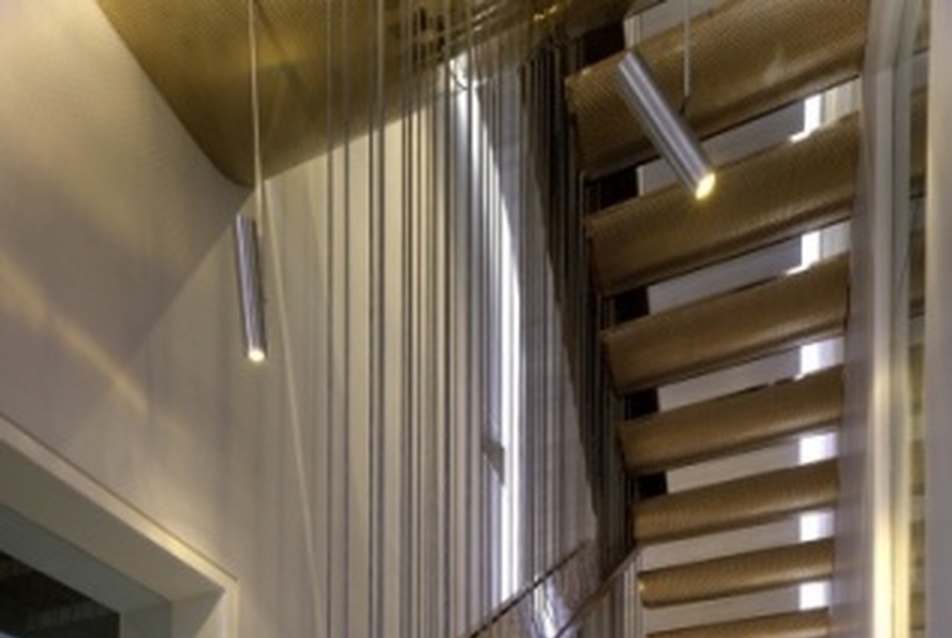 A Kendalls Hall lépcsője a londoni New Enden - építészet: Serrano Evans Partnership, fotó: Richard Bryant