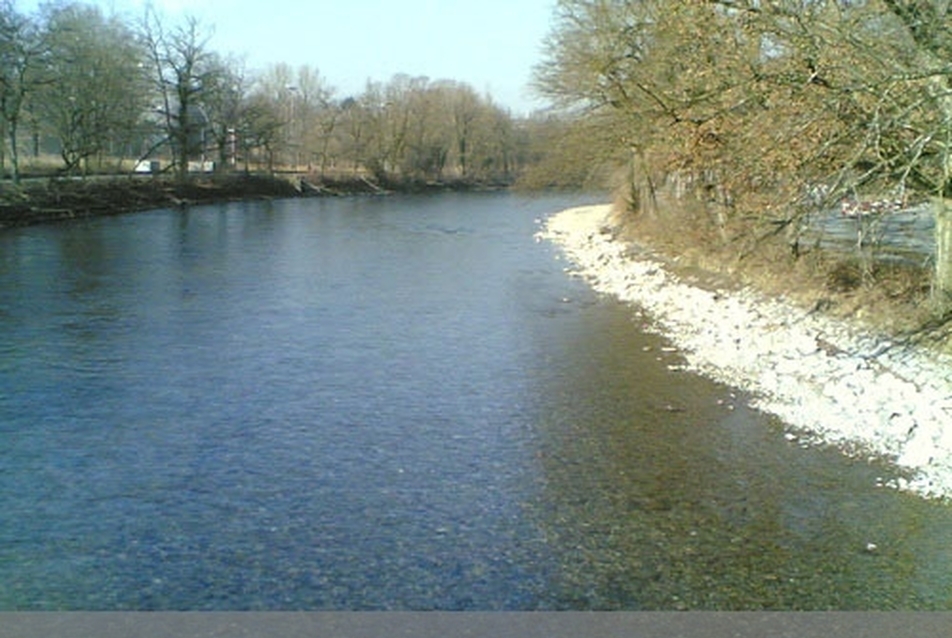 Az Area folyó a sportpálya közelében