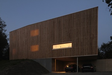 J-T Haus, tervező: Juri Troy