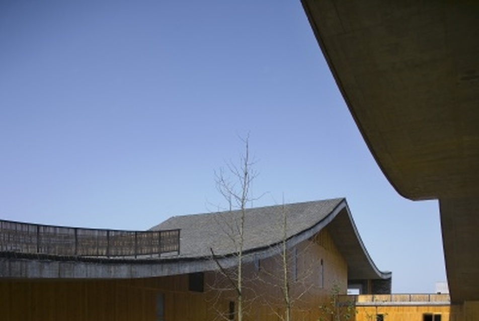 Xiangshan Campus, Kínai Művészeti Egyetem (II. ütem), Hangzhou, Kína (2007); - fotó: Lv Hengzhong