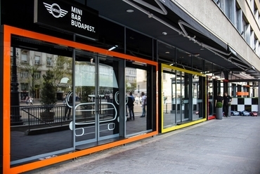 Portál, fotó: MINI BAR BUDAPEST