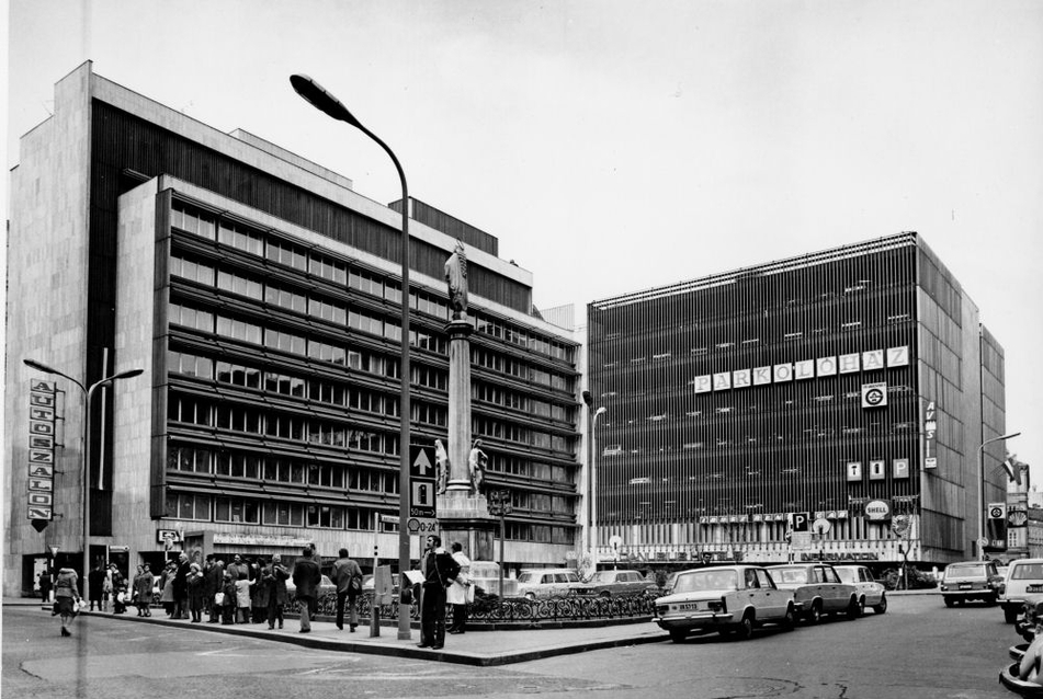 A Szervita téri iroda- és parkolóház végleges összképe a felépülést követően készült fényképen. Fotó: MÉM