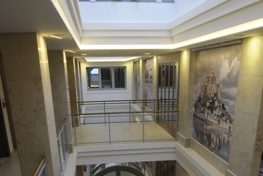 átrium a 2. emeletről letekintve, fotó: Nagy Norbert