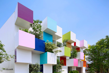 Sugamo Shinkin Bank, Saitama fiók, Japán - Emmanuelle Moureaux, 2014 