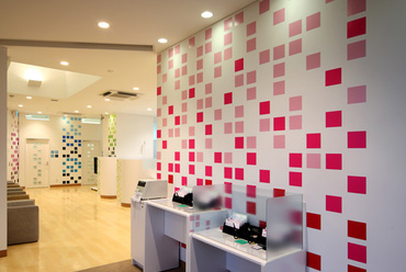 Sugamo Shinkin Bank, Niiza fiók, Japán - Emmanuelle Moureaux, 2009 