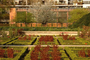 Bercy park - virágoskert. Forrás: Wikipedia