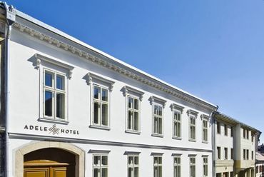 Adele Hotel - tervező: Karlovecz Zoltán - forrás: adelehotel.hu