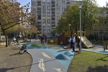 Játszótér a felújítást követően