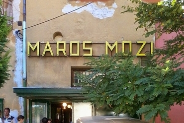 Maros mozi 