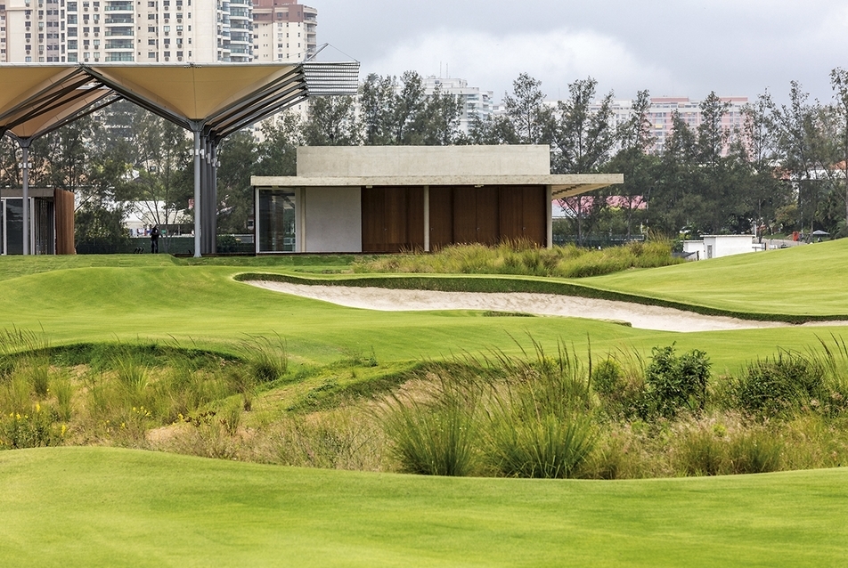 Olimpiai Golf Klubház - építész: Pedro Évora, Pedro Rivera - fotó: Leonardo Finotti