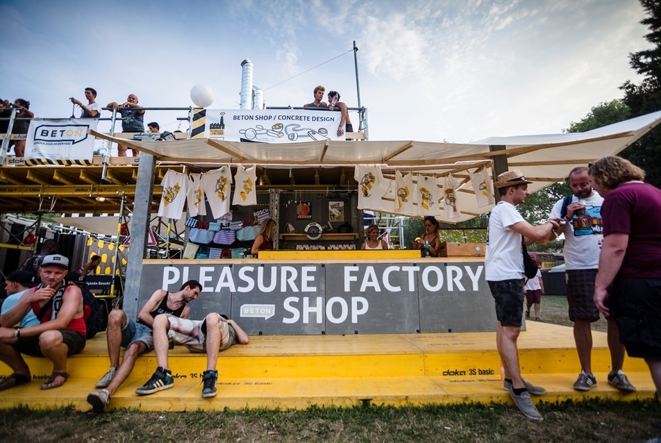 Pleasure Factory - fotó: Simon Zsuzsanna, Bognár Benedek