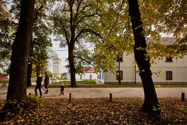 Fertődi Esterházy kastélyegyüttes - Rendezvényközpont, Jószágkormányzói (Tiszttartói) épületegyüttes - építészek: Molnár Csaba DLA, Halmai Dénes, Szentkuti Viktor - fotó: Batár Zsolt