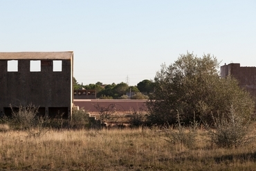 Rivesaltes emlékközpont - építész: Rudy Ricciotti - fotó: M. Hédelin / Région Languedoc-Roussillon