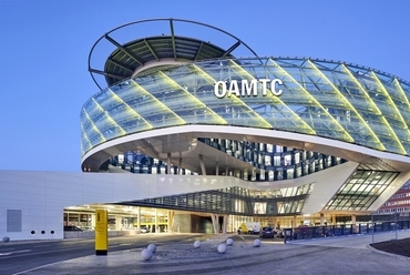 ÖAMTC-központ - építészek: Pichler & Traupmann Architekten - fotó: Toni Rappersberger