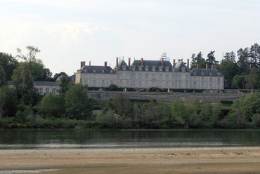 Chateau de Menars