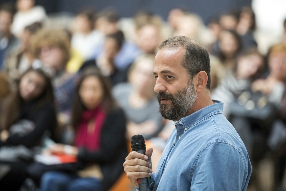 „Ezek a tárgyak segítenek nekem” – Michael Anastassiades, formatervező