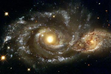 Egymással ütköző galaxisok