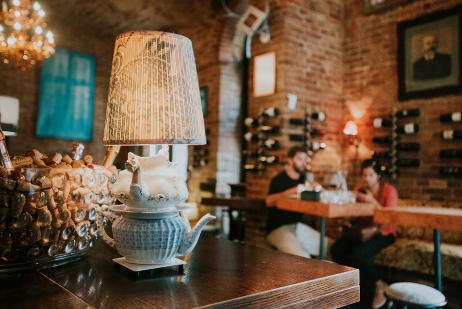 Doblo Wine & Bar - építész: Popovits Dávid - fotó: Somai Márk