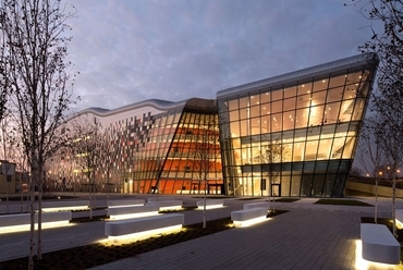 Ice Krakkó Kongresszusi Központ - építész: Krzysztof Ingarden / Ingarden & Ewý Architects, Arata Isozaki & Associates