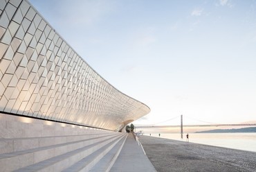 Museum of Art, Architecture and Technology (MAAT), Lisszabon -építész: Amanda Levete