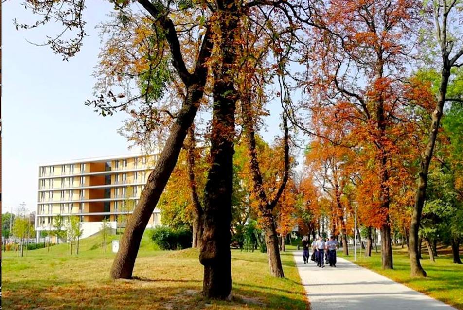 Mese a modern hagyományról — A Nemzeti Közszolgálati Egyetem kollégiuma