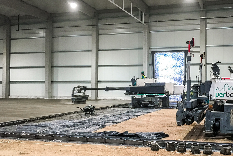 Két lábbal a földön — Az ipari padló gyártás élén a VER-BAU