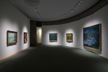 Itt kapott helyet az öt Monet-kép. 