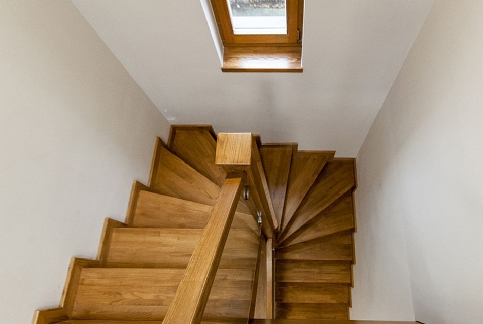 Lépcsőház - budaörsi családi ház - építészek: Benedek Ádám, Kutasi Attila - fotó: #buynow