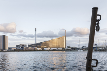 Amager Bakke, Koppenhága, Bjarke Ingels Group, 2017., forrás: archdaily.com, Aldo Amorett